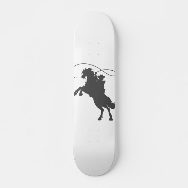 Skateboard cowboy lançant de l' équitation de lasso élevant d (Devant)