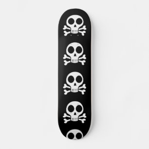 Skateboard Crâne éffrayant sur un arrière - plan noir