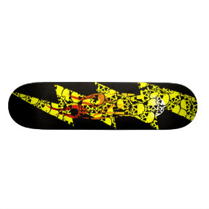 Skateboard crânes flamboyants de boulon