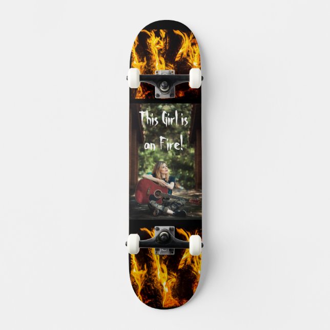 Skateboard - Dieses Mädchen ist auf dem Feuer! Ska (Vorderseite)