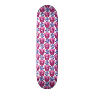 Skateboard Dinosaure assez rose de Triceratops