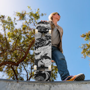 Skateboard Dragon Chinois ; Noir Et Blanc