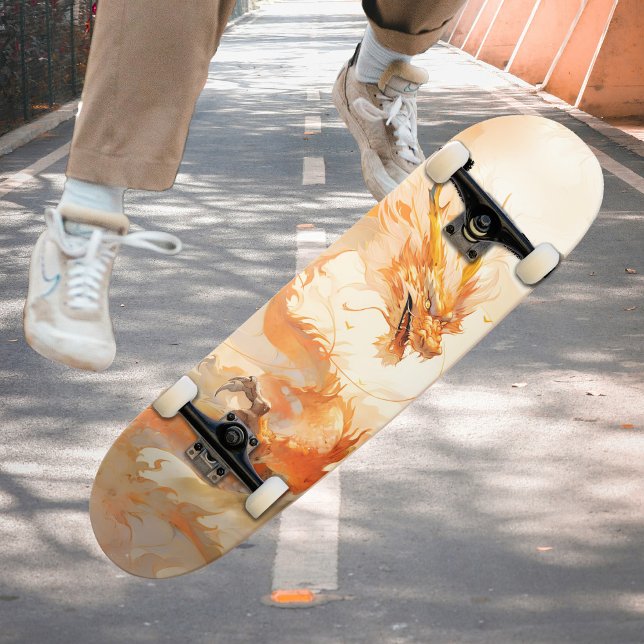 Skateboard Dragon d'or mythique cool qui s'envole dans les nu (Créateur téléchargé)