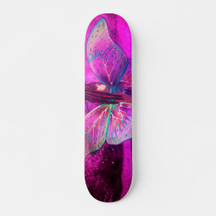 Skateboard Fée de l'Imaginaire dans la rivière en forêt vi
