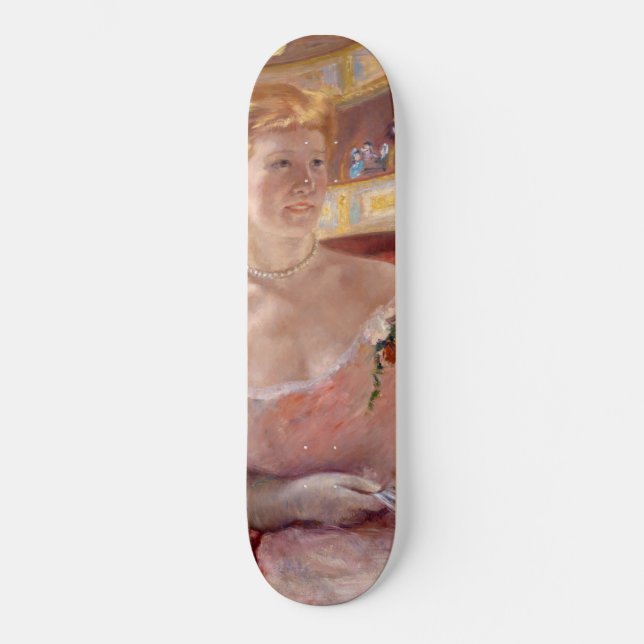 Skateboard Femme américaine avec collier perle et robe rose (Recto)
