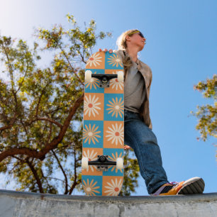 Skateboard Fleurs de marguerite à carreaux sur des carrés ora