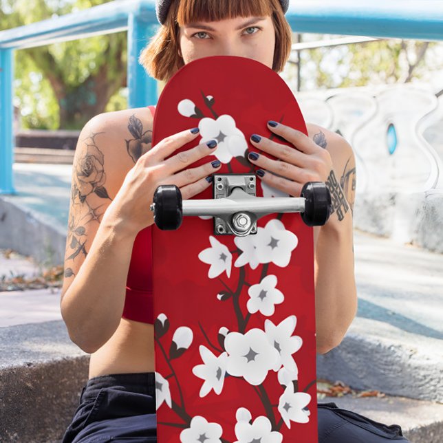 Skateboard Floral Rouge Et Blanc Fleur De Cerisier (Créateur téléchargé)