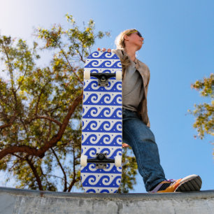 Skateboard Fret grec, Motif d'onde méditerranéen, Bleu