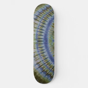 Skateboard für grüne Gefärbte Krawatte