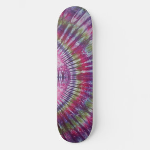 Skateboard für lila Gefärbte Krawatte