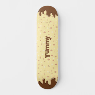 Skateboard Gâteau à goutte de dessin animé avec nom