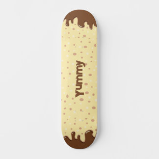 Skateboard Gâteau à goutte de dessin animé avec nom