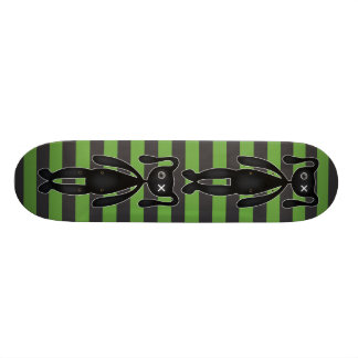 Skateboard Goth Green et Black Bunny
