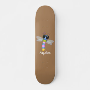 Skateboard Illustration d'une libellule bleu et rose
