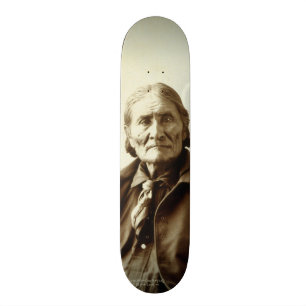 Skateboard Indien d'Amerique indigène de Geronimo (Guiyatle)