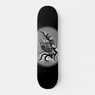 Skateboard Le dragon chinois à la toiture de tatouage
