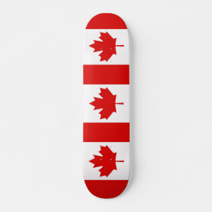 Skateboard Le drapeau de feuille d'érable du Canada