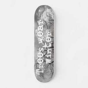 Skateboard les arbres l'hiver