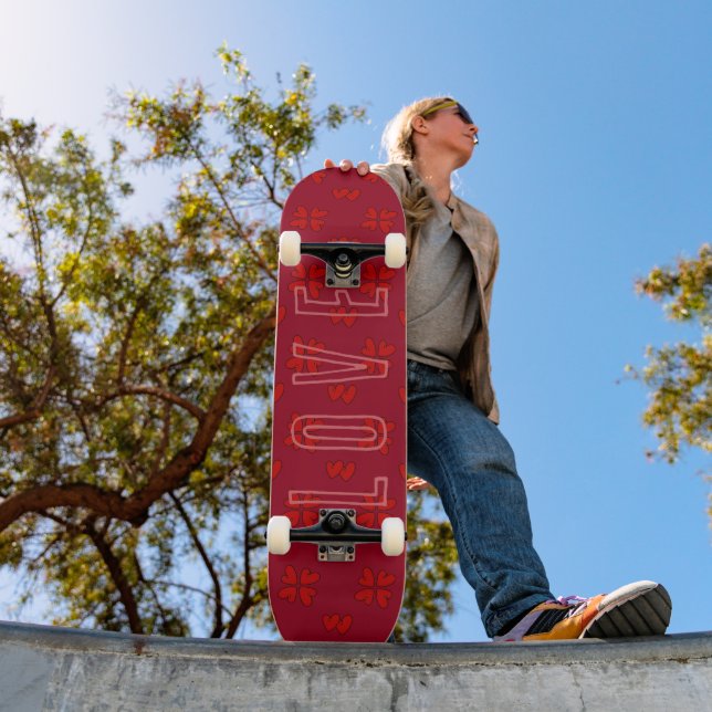 Skateboard Les Coeurs rouges de Valentine sur l'amour rouge (Extérieur 1)