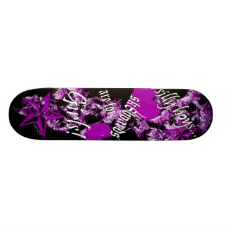 Skateboard Les planches à roulettes sont pour des filles