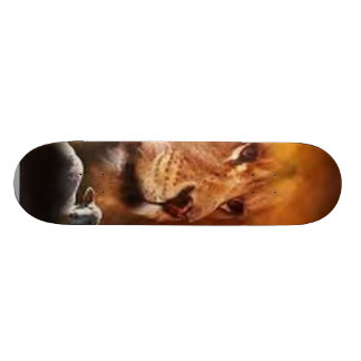 SKATEBOARD LION ET L'AGNEAU