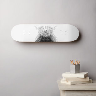 Skateboard Lion noir avec couronne Antlers et monogramme
