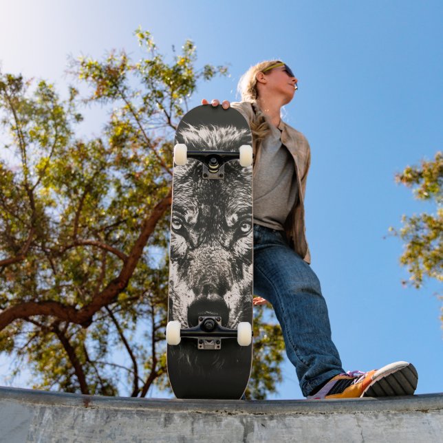 Skateboard Loup sauvage monochrome majestueux (Extérieur 1)