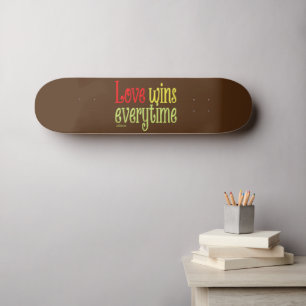 Skateboard LOVE GAGNE CHAQUE JOUR de la Saint-Valentin