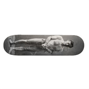 Skateboard Magicien Harry Houdini se tenant dans les chaînes