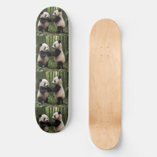 Skateboard Merveilles Fantaisistes : Les bébés pandas jouent