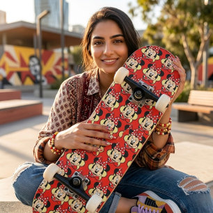 Skateboard Minnie