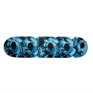 Skateboard mit blauem Schädel-Entwurf