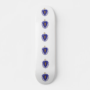 Skateboard mit Flagge von Massachusetts