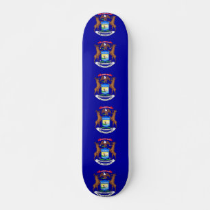 Skateboard mit Flagge von Michigan