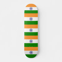 Skateboard mit indischer Flagge