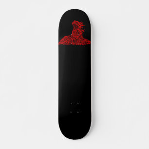 Skateboard mit Rote Drache am Felsen