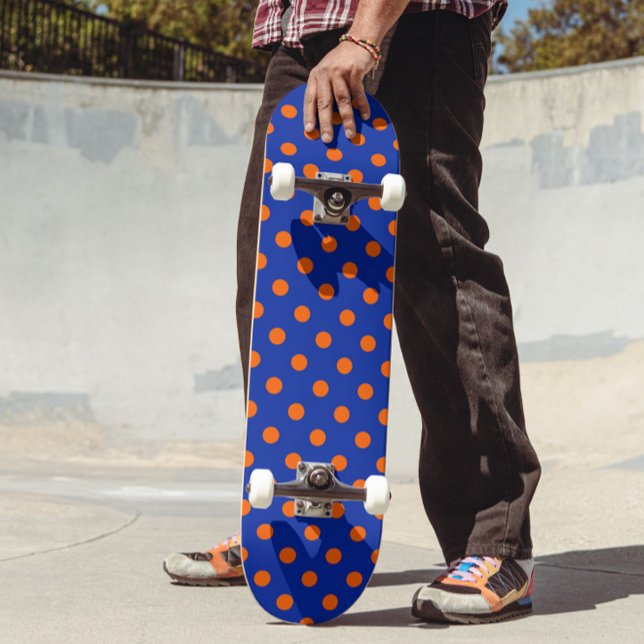 Skateboard Modèle de conception de points orange sur fond ble (Créateur téléchargé)