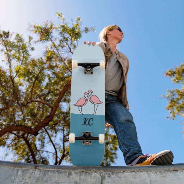 Skateboard Monogramme Deux Flamants roses roses sur la citati (Extérieur 1)