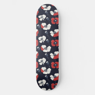 Skateboard Motif blanc avec accents rouge et bleu
