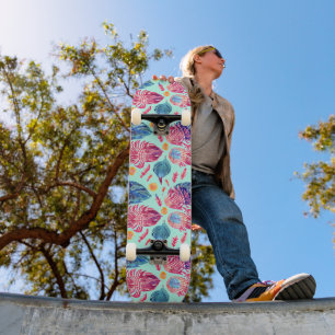 Skateboard Motif Boho Feathers