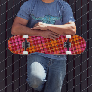 Skateboard Motif carreaux tartan rouge rose orange 