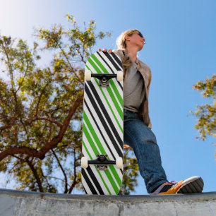 Skateboard Motif de rayures vert noir blanc