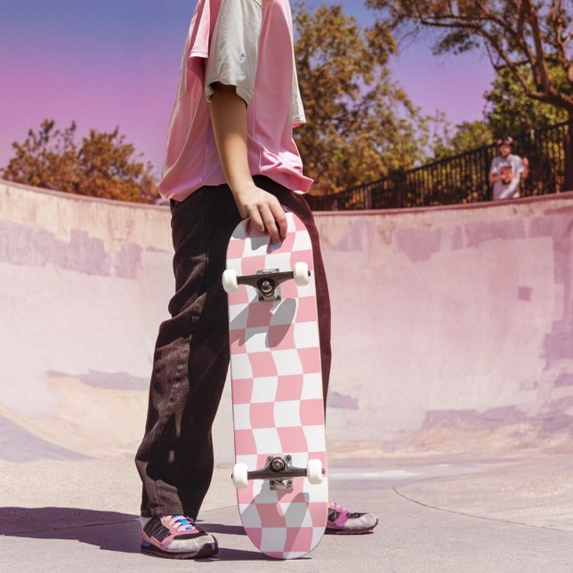 Skateboard Motif rétro-Checker rose Fille (Créateur téléchargé)