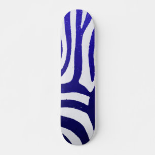 Skateboard Motif Zèbre Bleu Dégradé sur Design Moderne Blanc