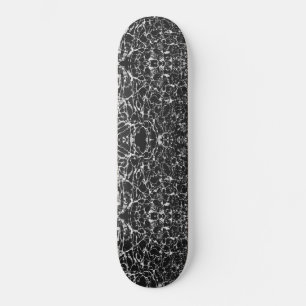 SKATEBOARD NOIR ET BLANC ONDULÉ