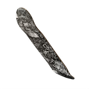 SKATEBOARD NOIR ET GRIS DE PLANCHE À ROULETTES DE GRAFFITI D