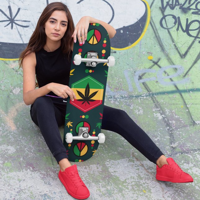 Skateboard Paix mondiale (history and reggae music legacy marley himself was world famous skateboard.)