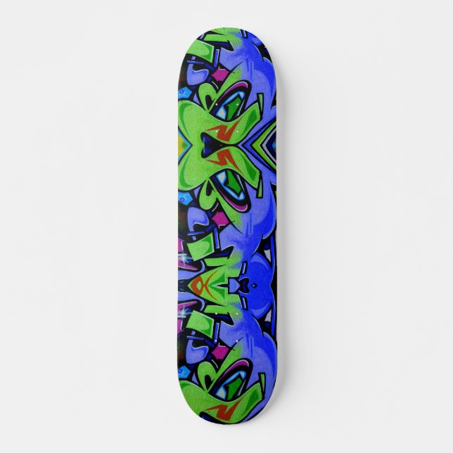 Skateboard Patinage de graffitis. (Devant)