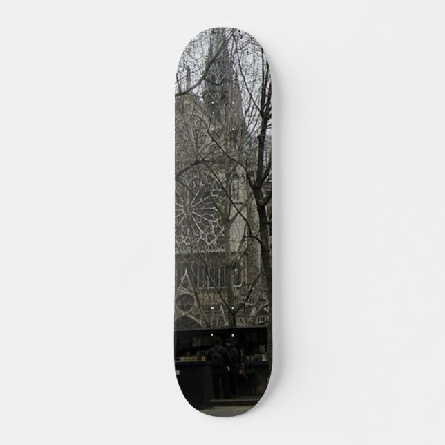 Skateboard Patinage Notre Dame Church (Devant)