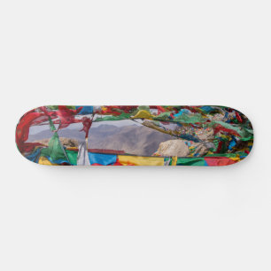 Skateboard Paysage tibétain avec drapeaux de prière - Himalay